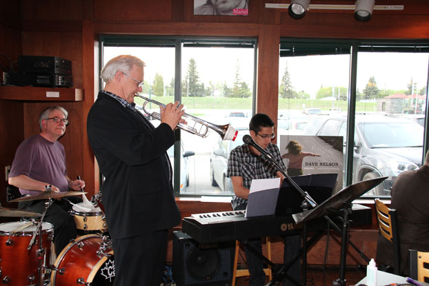 Dave Nelson with band